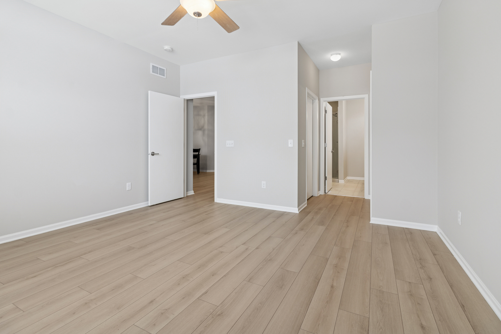 696 S Wellston Lane, Romeoville, IL 60446