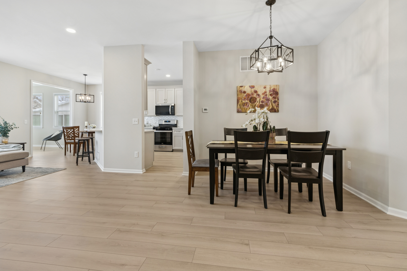 696 S Wellston Lane, Romeoville, IL 60446