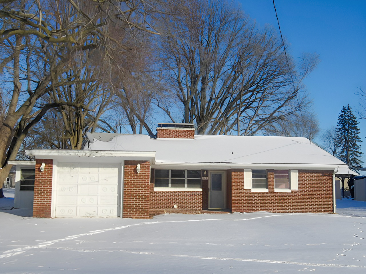 108 N Locust Street, Maroa, IL 61756