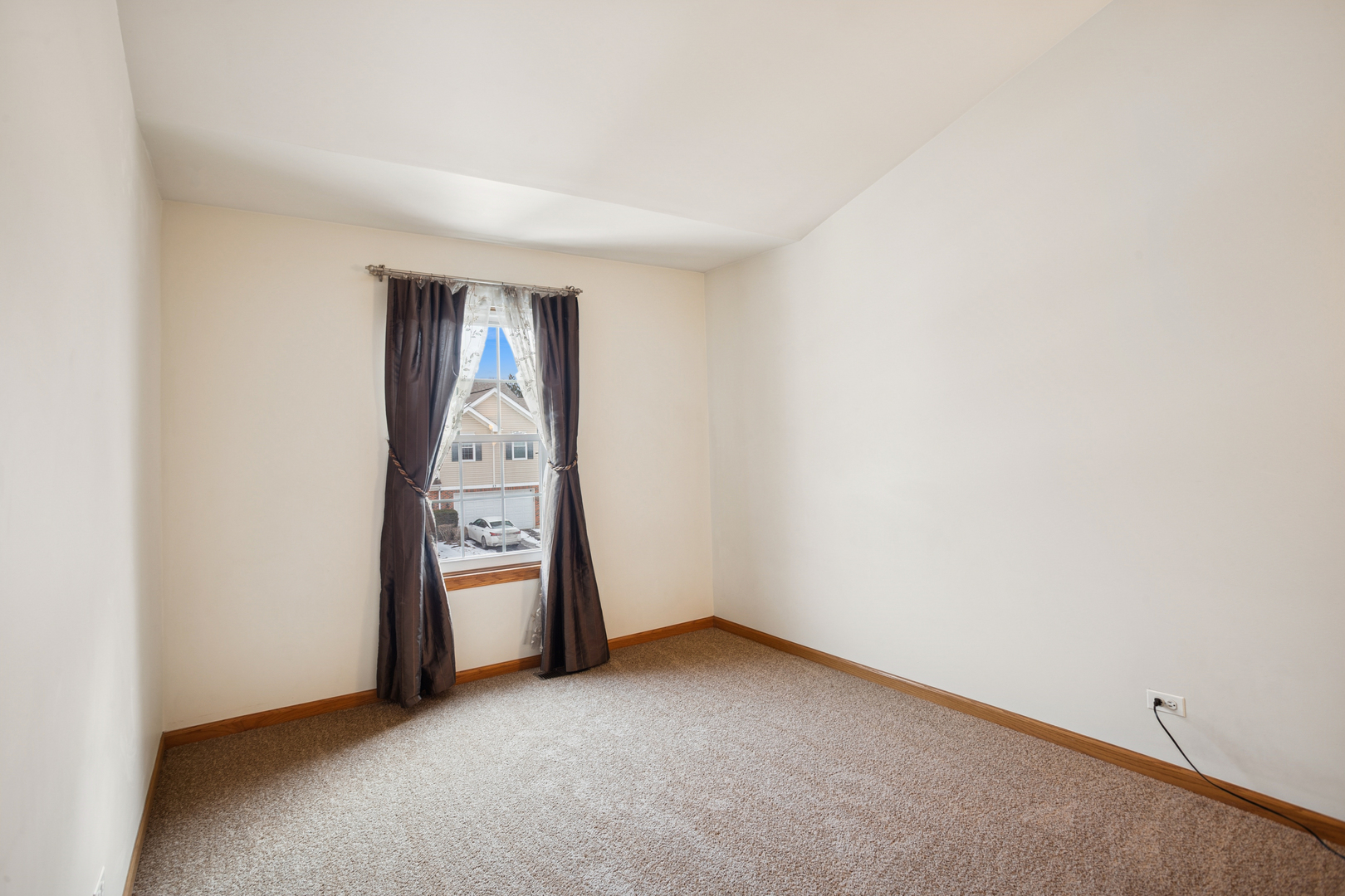 26 Blue Stem Court, Streamwood, IL 60107