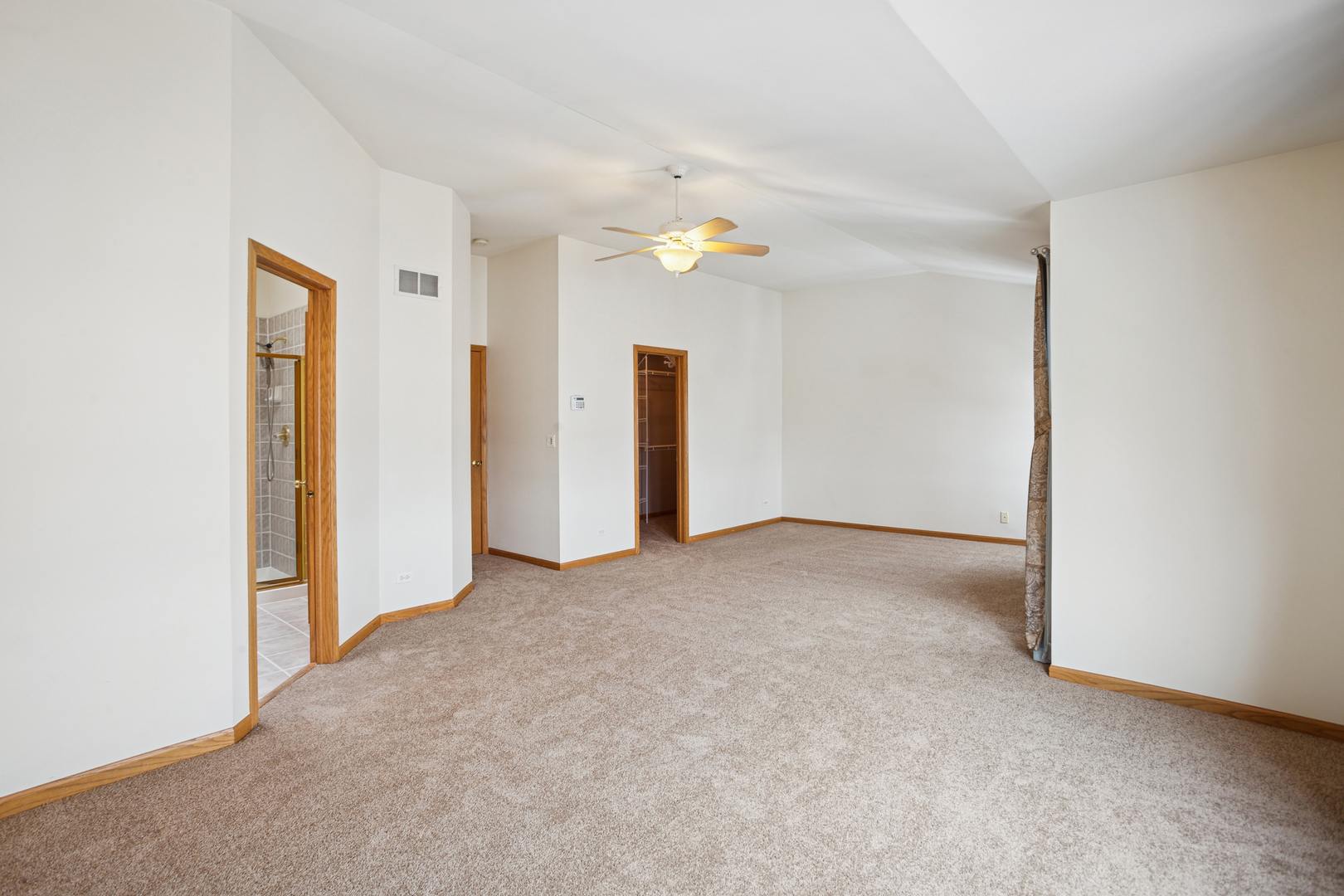 26 Blue Stem Court, Streamwood, IL 60107