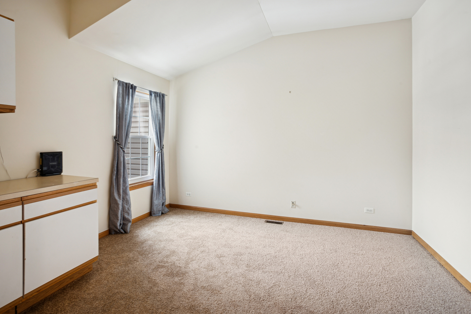 26 Blue Stem Court, Streamwood, IL 60107