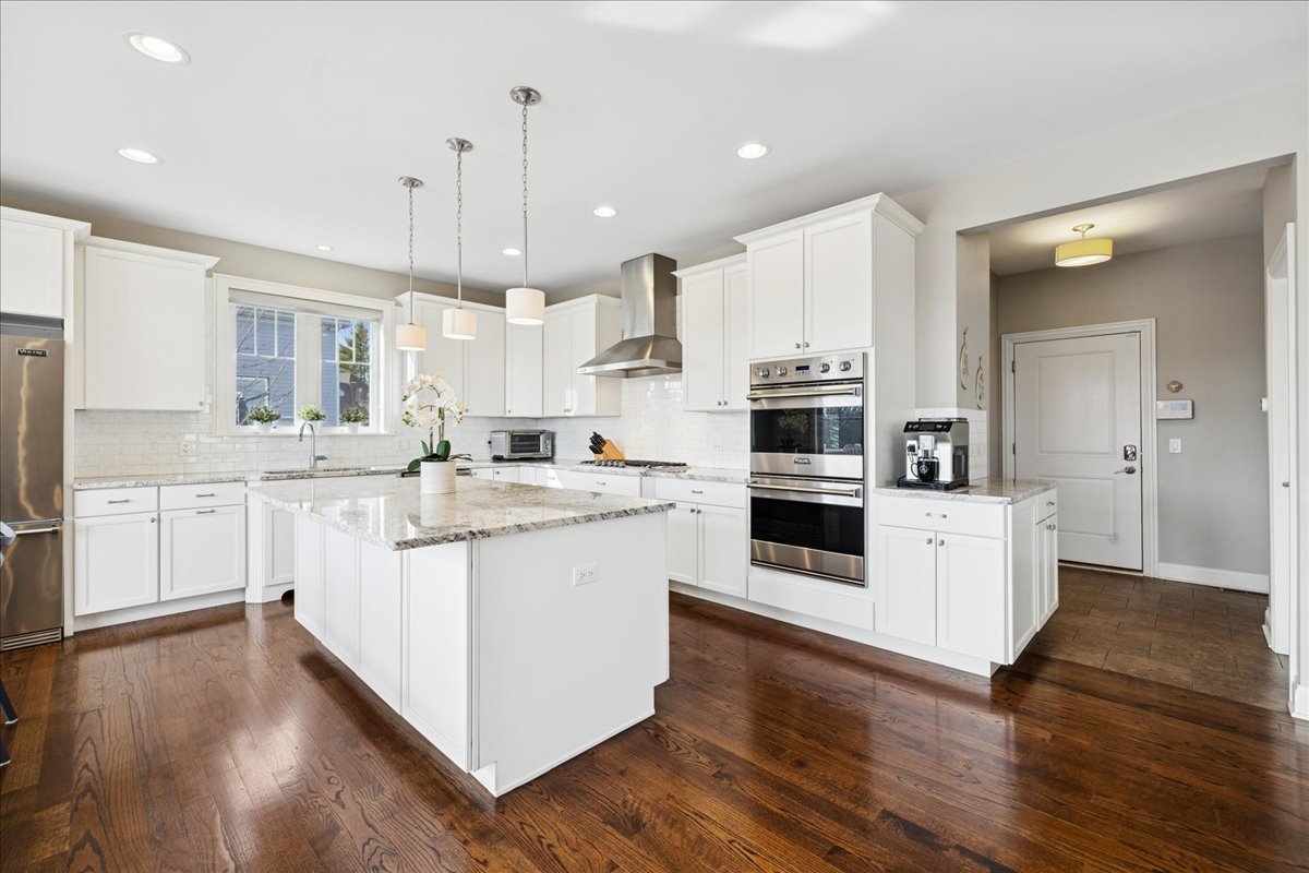 23297 N Sanctuary Club Drive, Kildeer, IL 60047