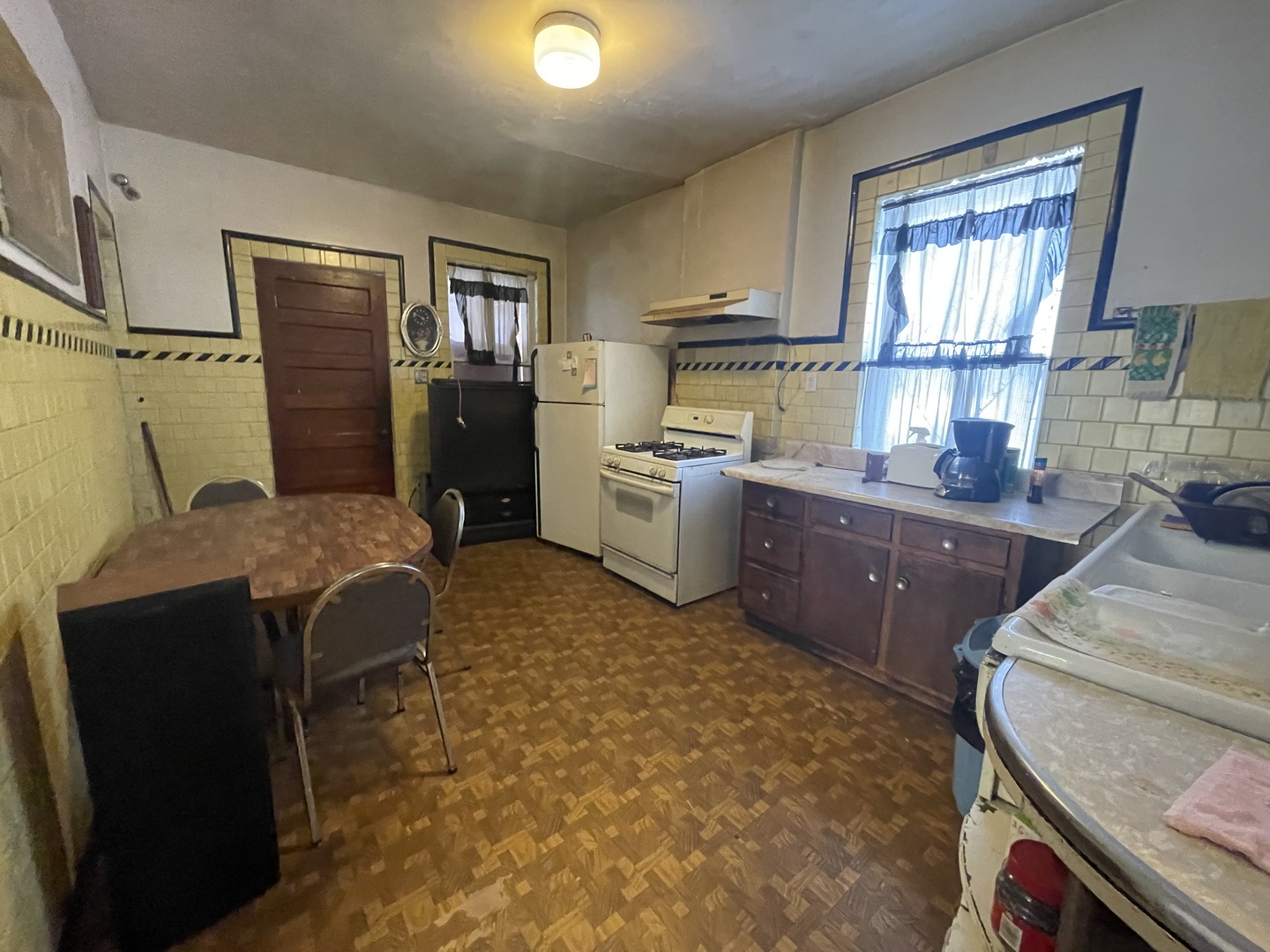 656 N Drake Street, Chicago, IL 60623