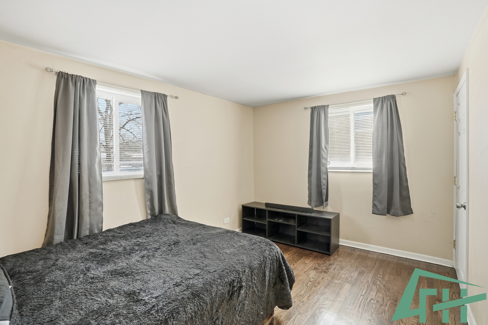 16515 Plymouth Drive, Markham, IL 60428