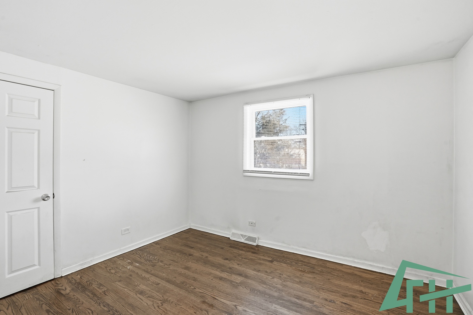 16515 Plymouth Drive, Markham, IL 60428