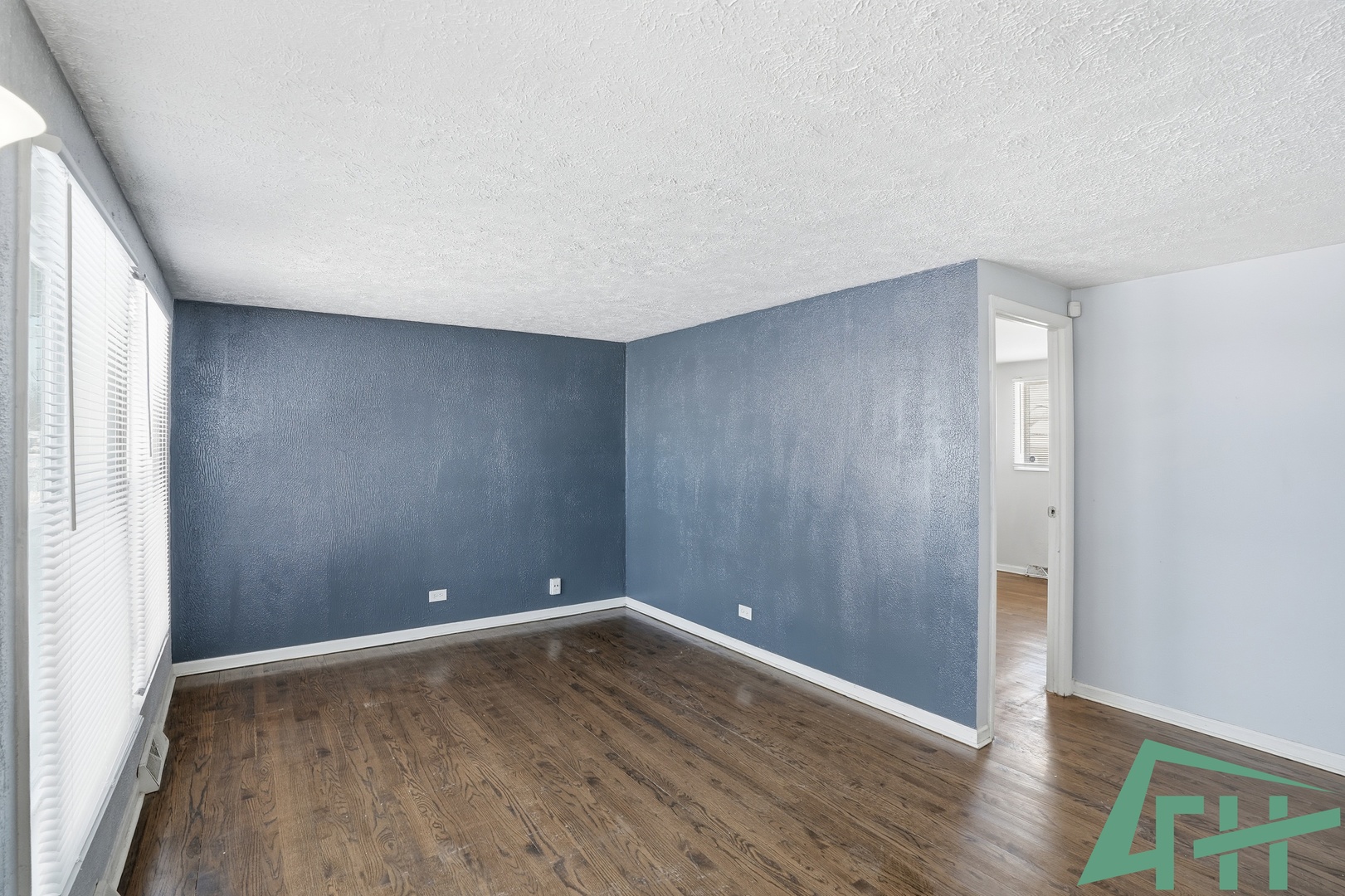 16515 Plymouth Drive, Markham, IL 60428