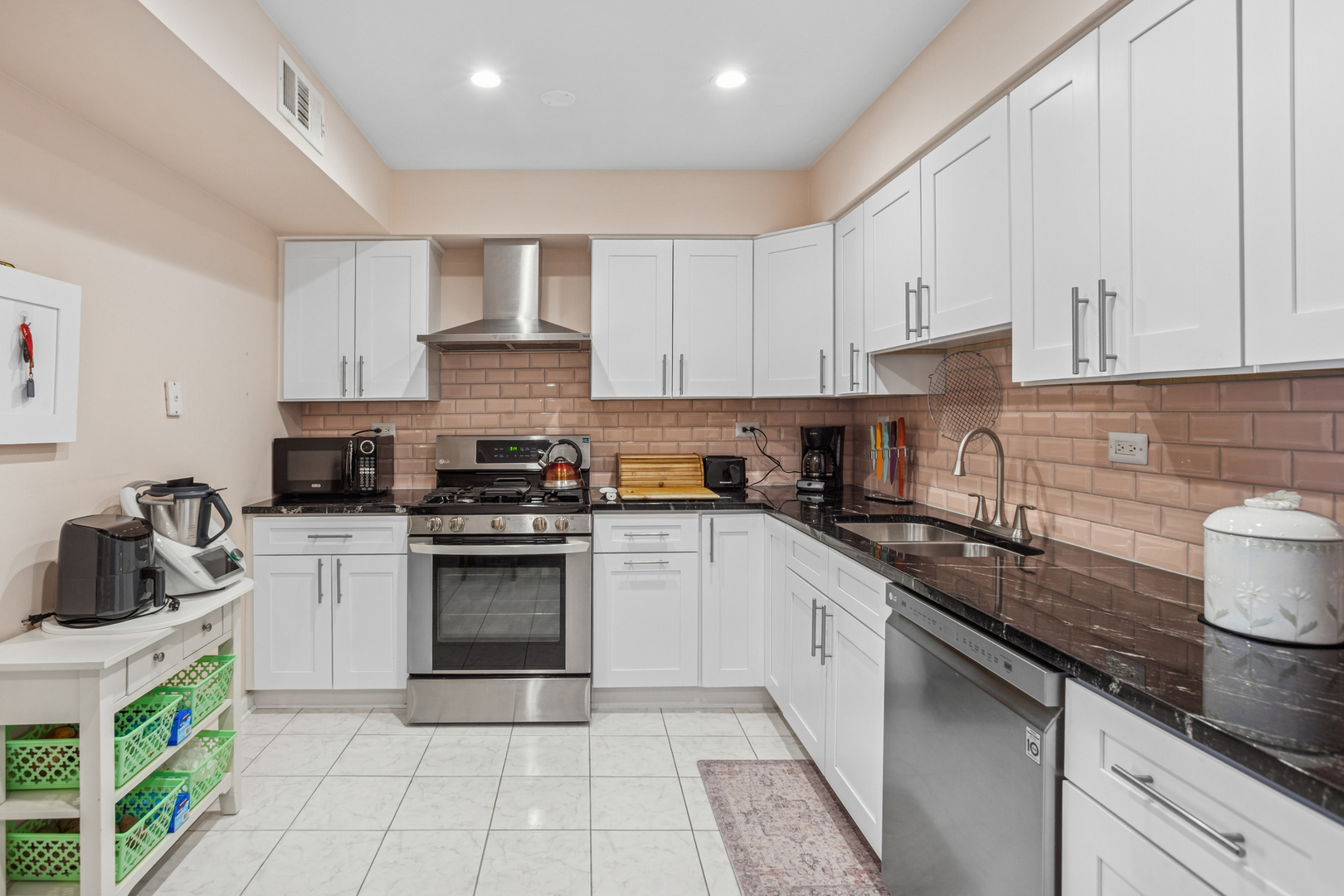 112 Mullingar Court #1C, Schaumburg, IL 60193