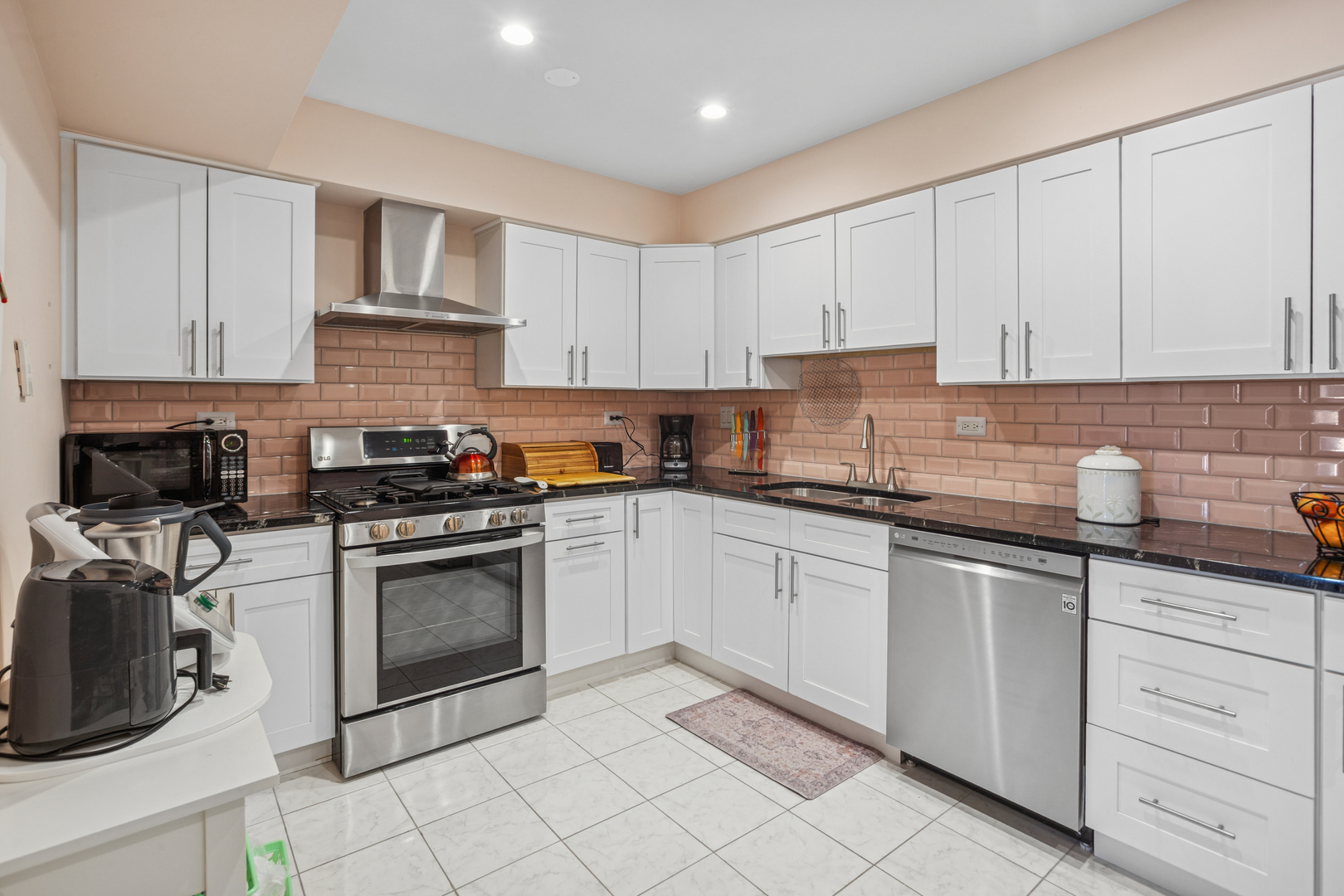 112 Mullingar Court #1C, Schaumburg, IL 60193