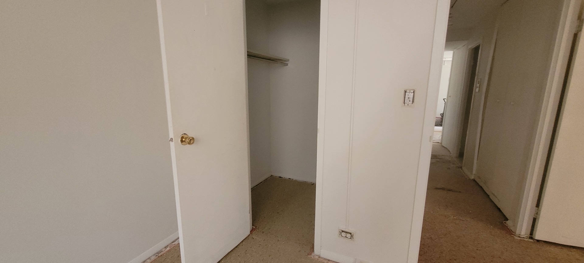 4350 W Ford City Drive #B1104, Chicago, IL 60652