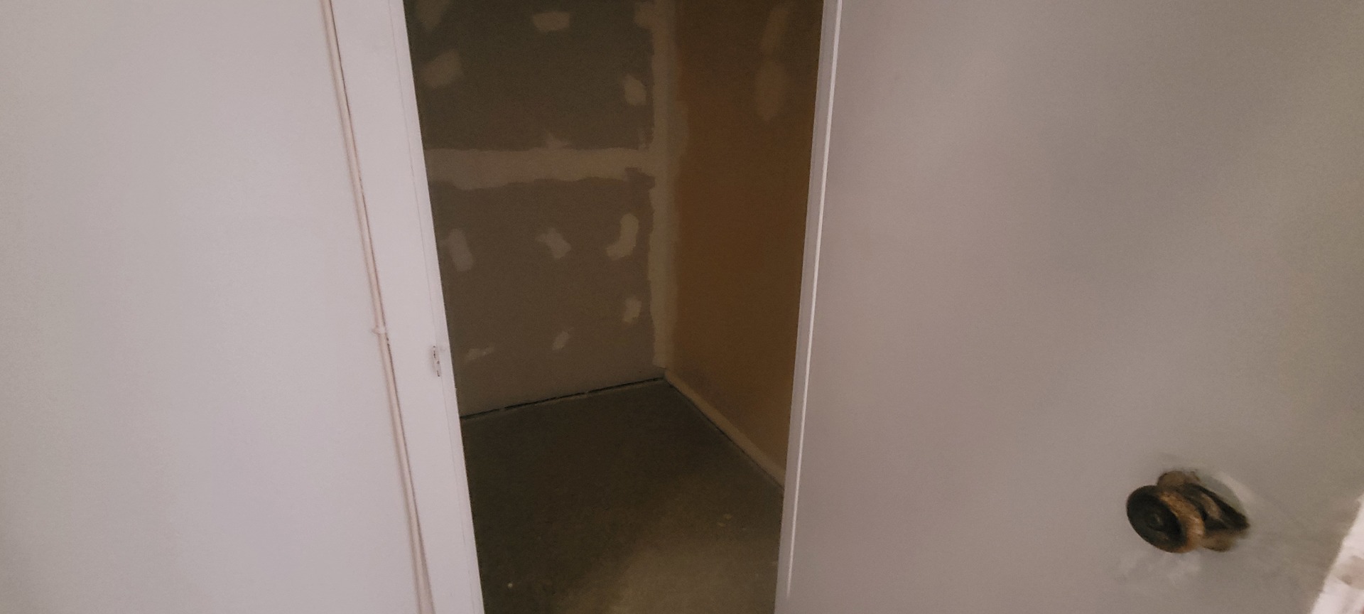 4350 W Ford City Drive #B1104, Chicago, IL 60652