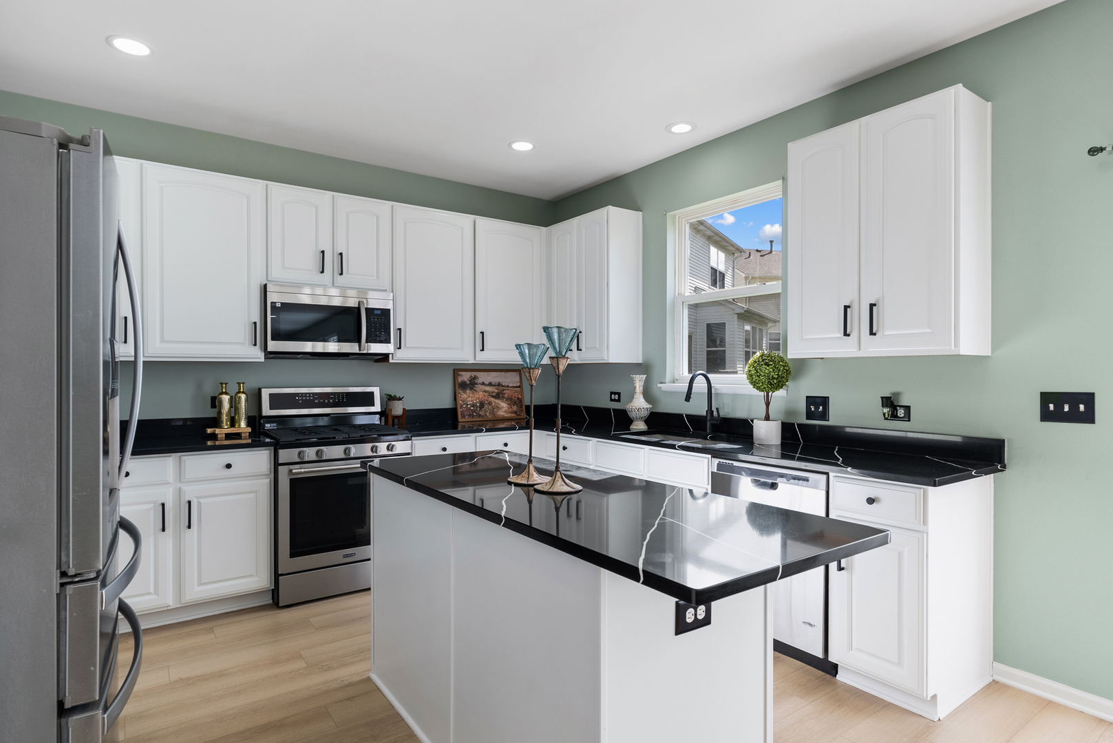 2197 Wilson Creek Circle, Aurora, IL 60503