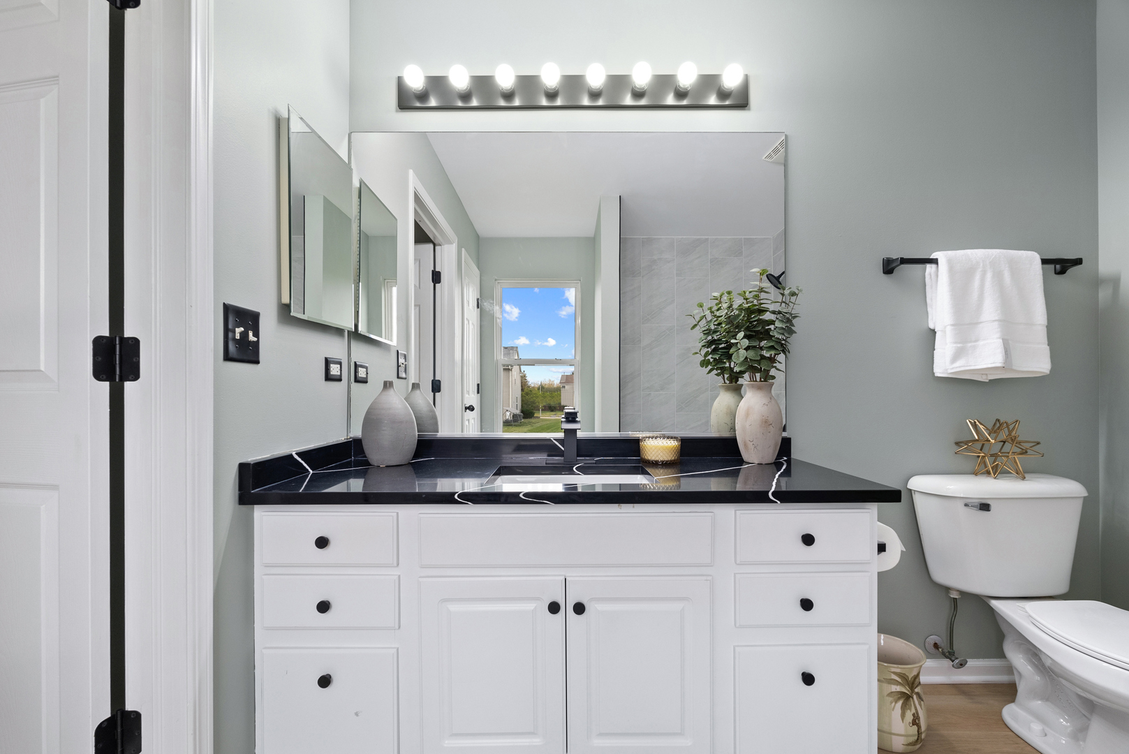 2197 Wilson Creek Circle, Aurora, IL 60503