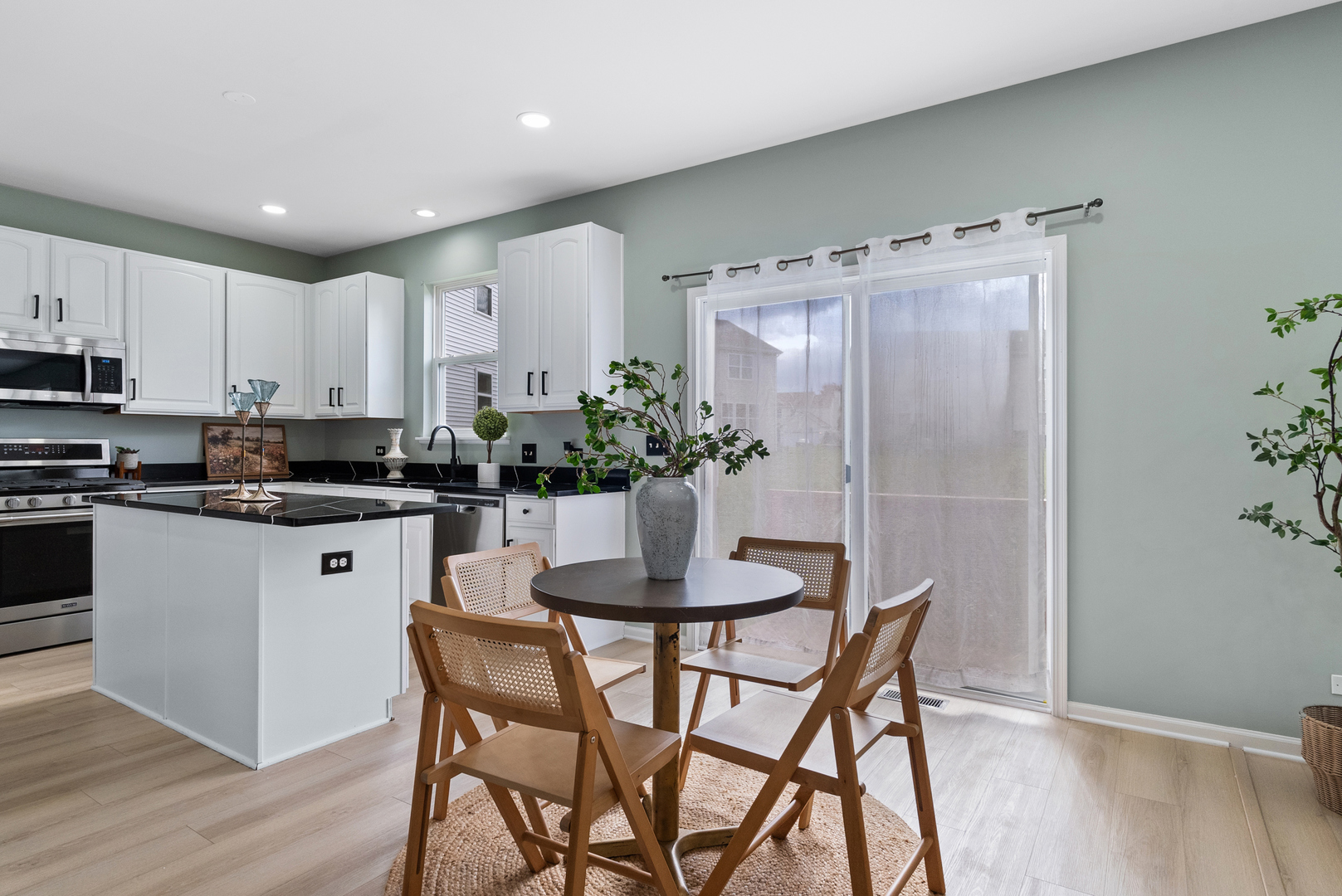 2197 Wilson Creek Circle, Aurora, IL 60503