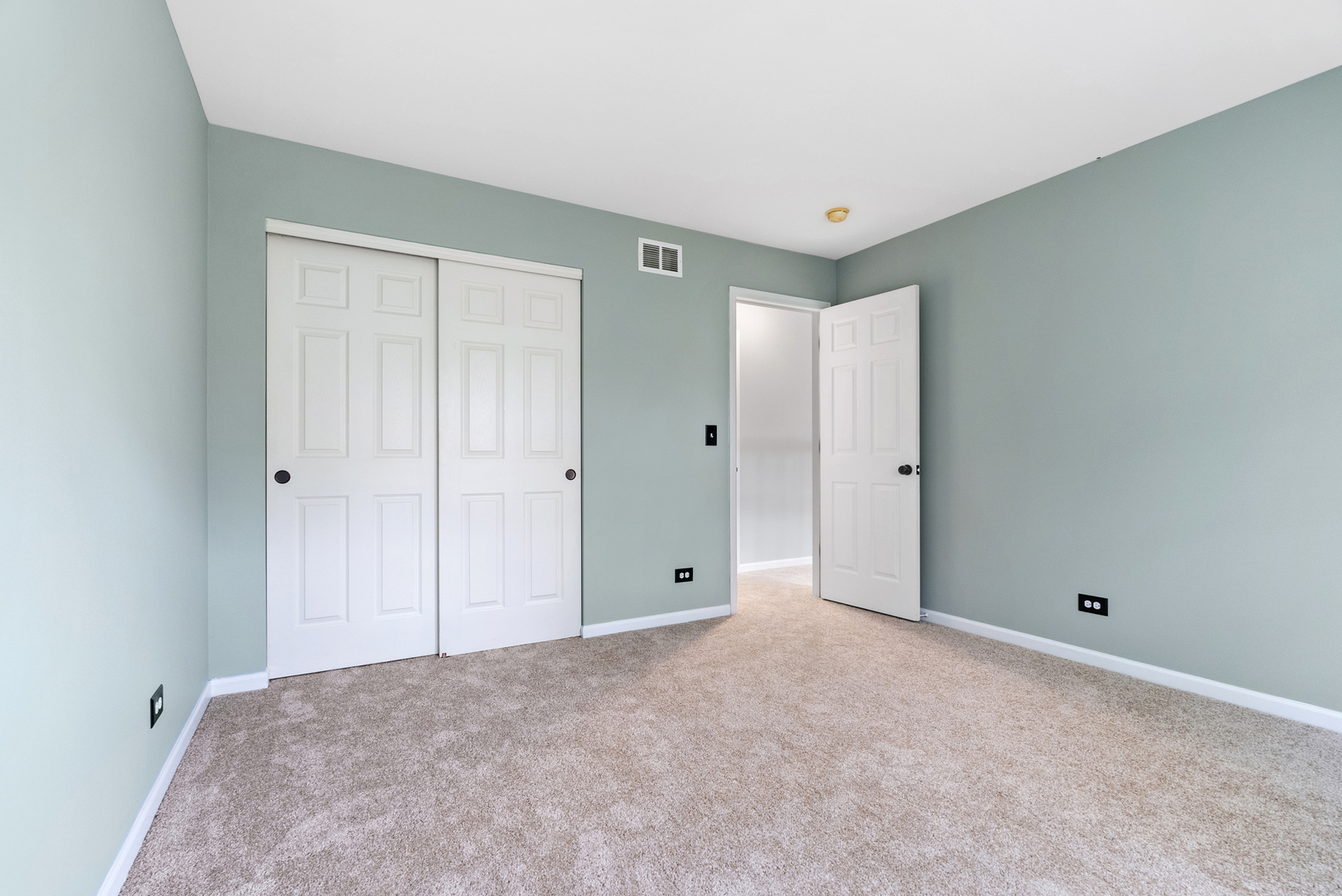 2197 Wilson Creek Circle, Aurora, IL 60503