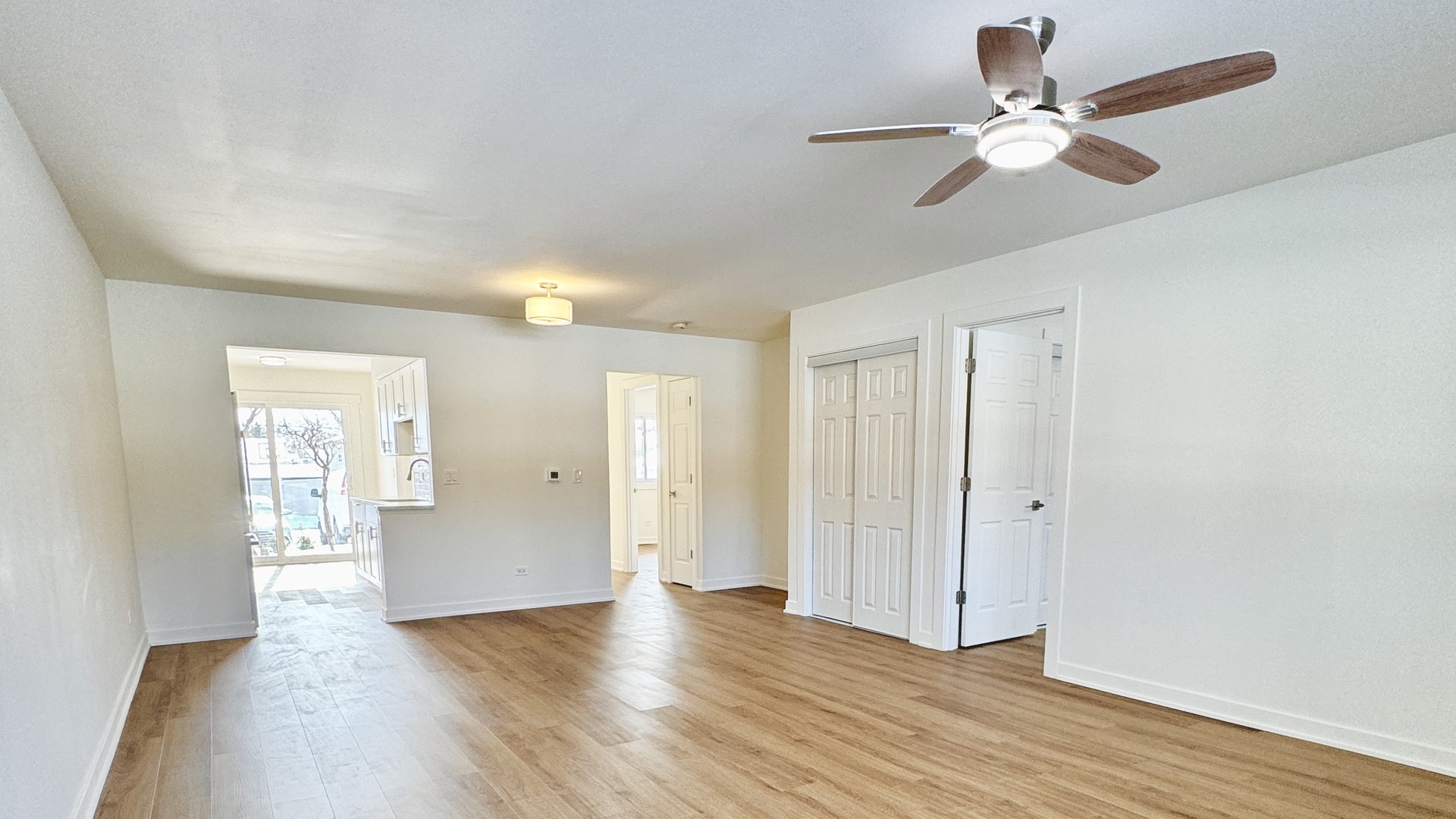 633 Dulles Road #A, Des Plaines, IL 60016