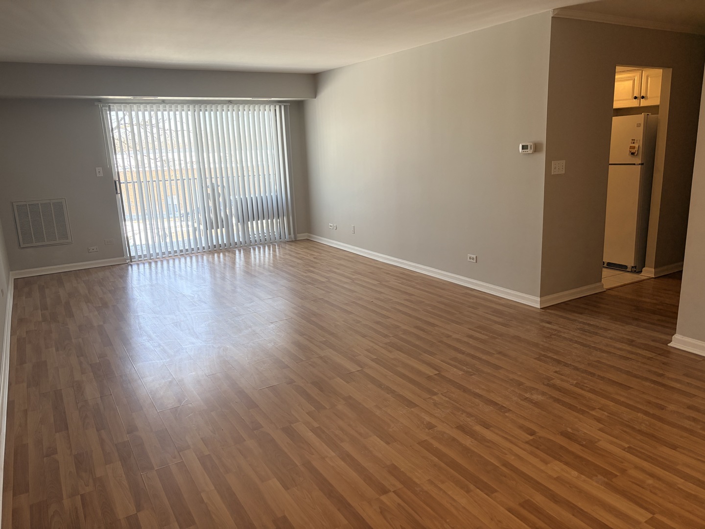 500 W Huntington Commons Road #255, Mount Prospect, IL 60056