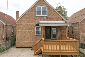 6813 S Keeler Avenue, Chicago, IL 60629