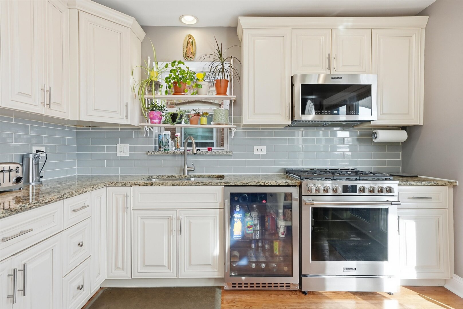 6813 S Keeler Avenue, Chicago, IL 60629