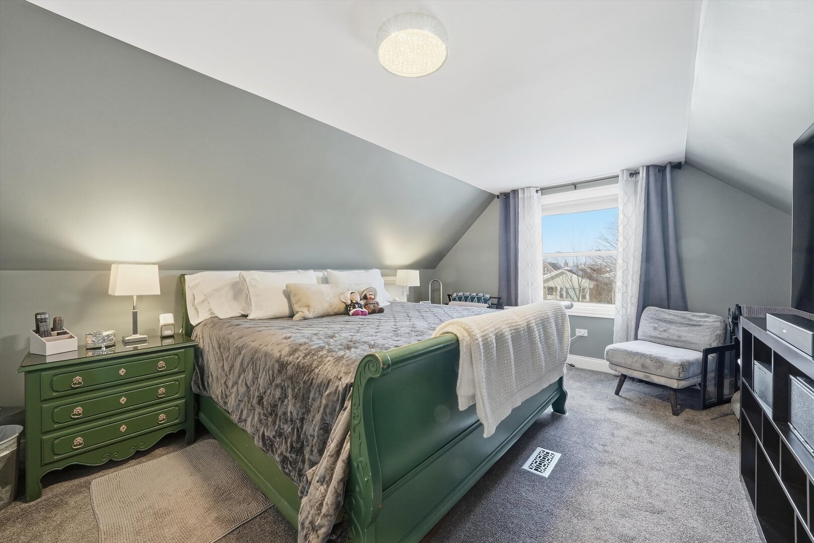 6813 S Keeler Avenue, Chicago, IL 60629