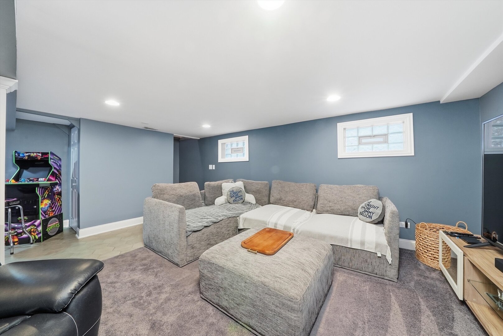 6813 S Keeler Avenue, Chicago, IL 60629