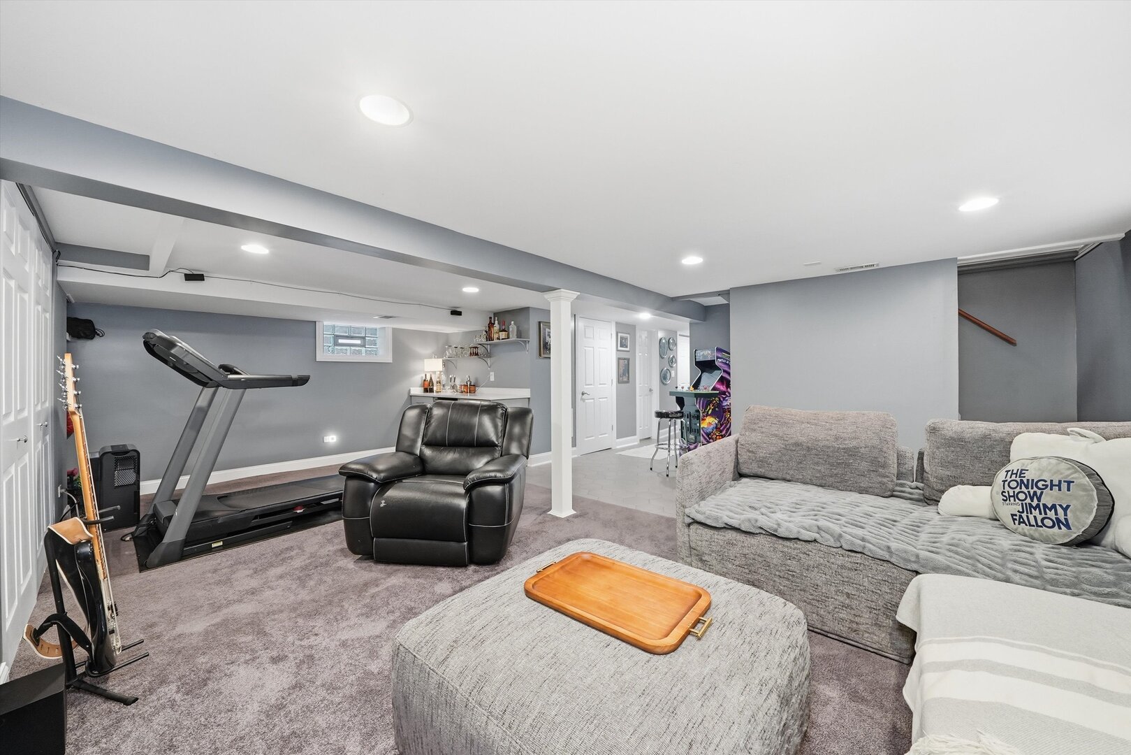 6813 S Keeler Avenue, Chicago, IL 60629