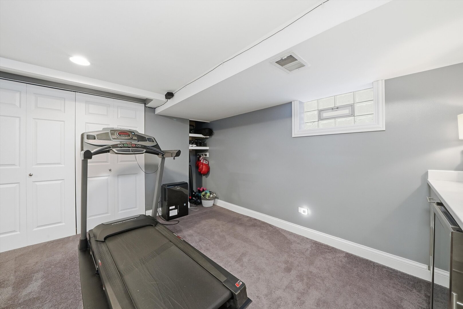 6813 S Keeler Avenue, Chicago, IL 60629