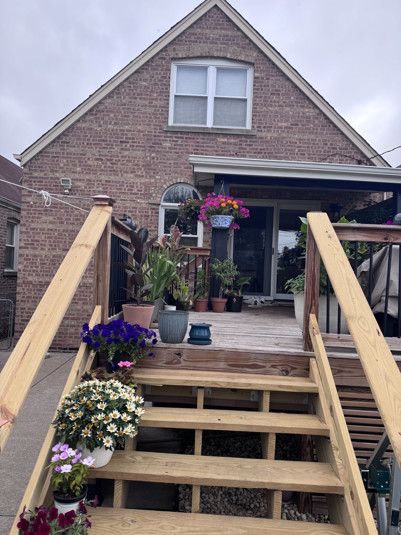 6813 S Keeler Avenue, Chicago, IL 60629