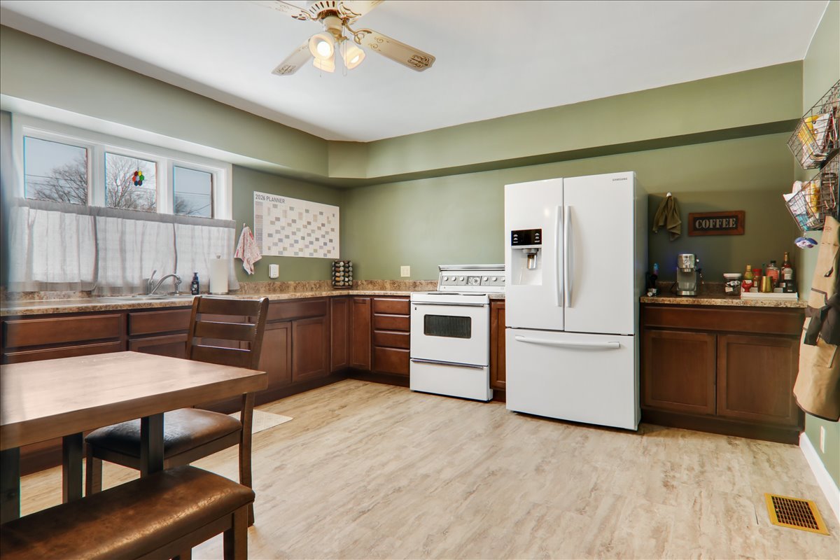 1310 N Livingston Street, Bloomington, IL 61701