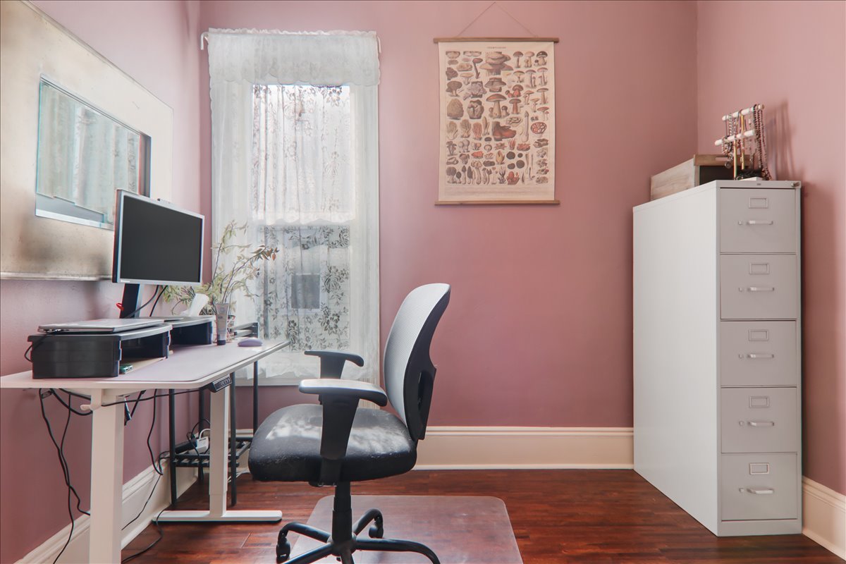 1310 N Livingston Street, Bloomington, IL 61701