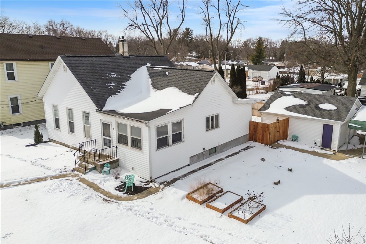 1310 N Livingston Street, Bloomington, IL 61701