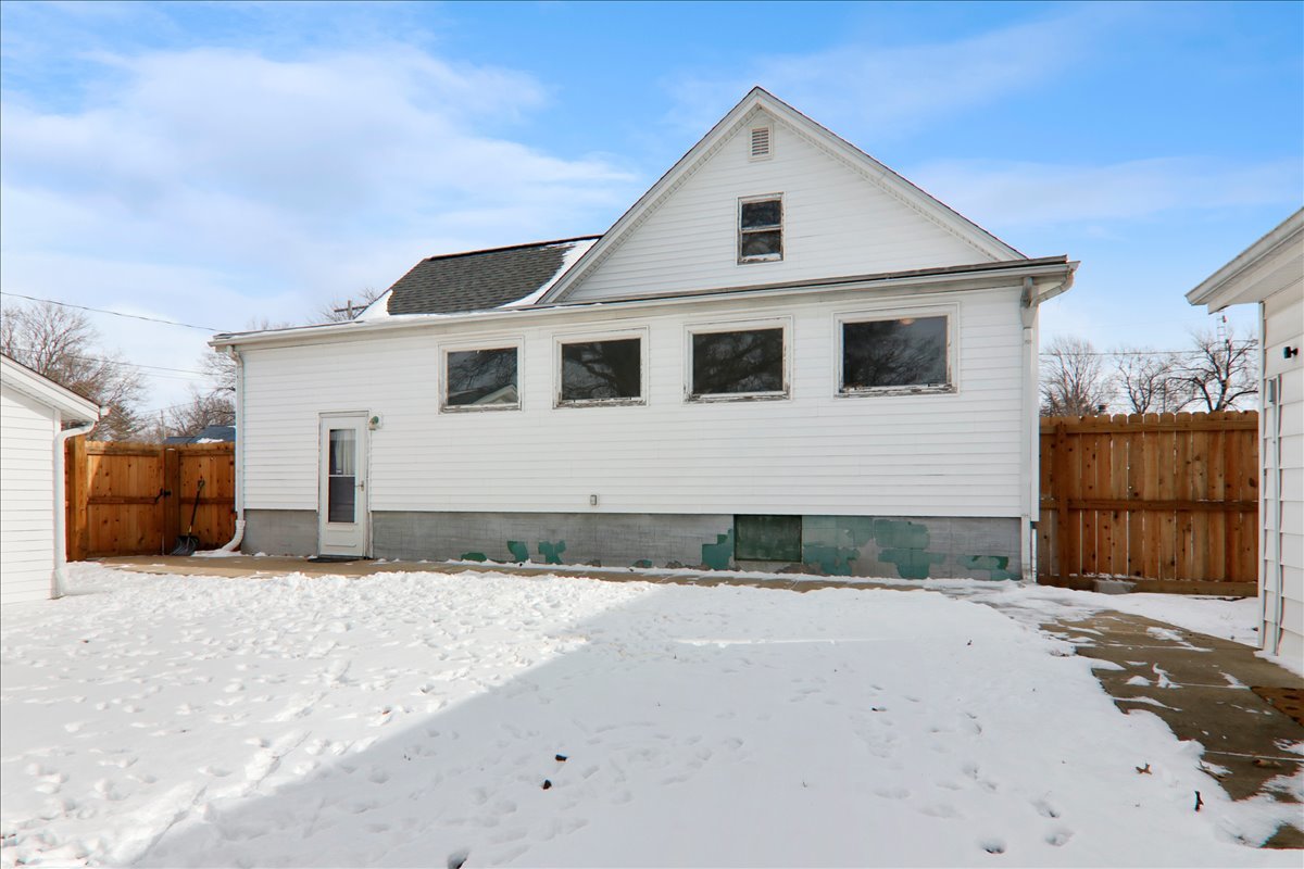 1310 N Livingston Street, Bloomington, IL 61701