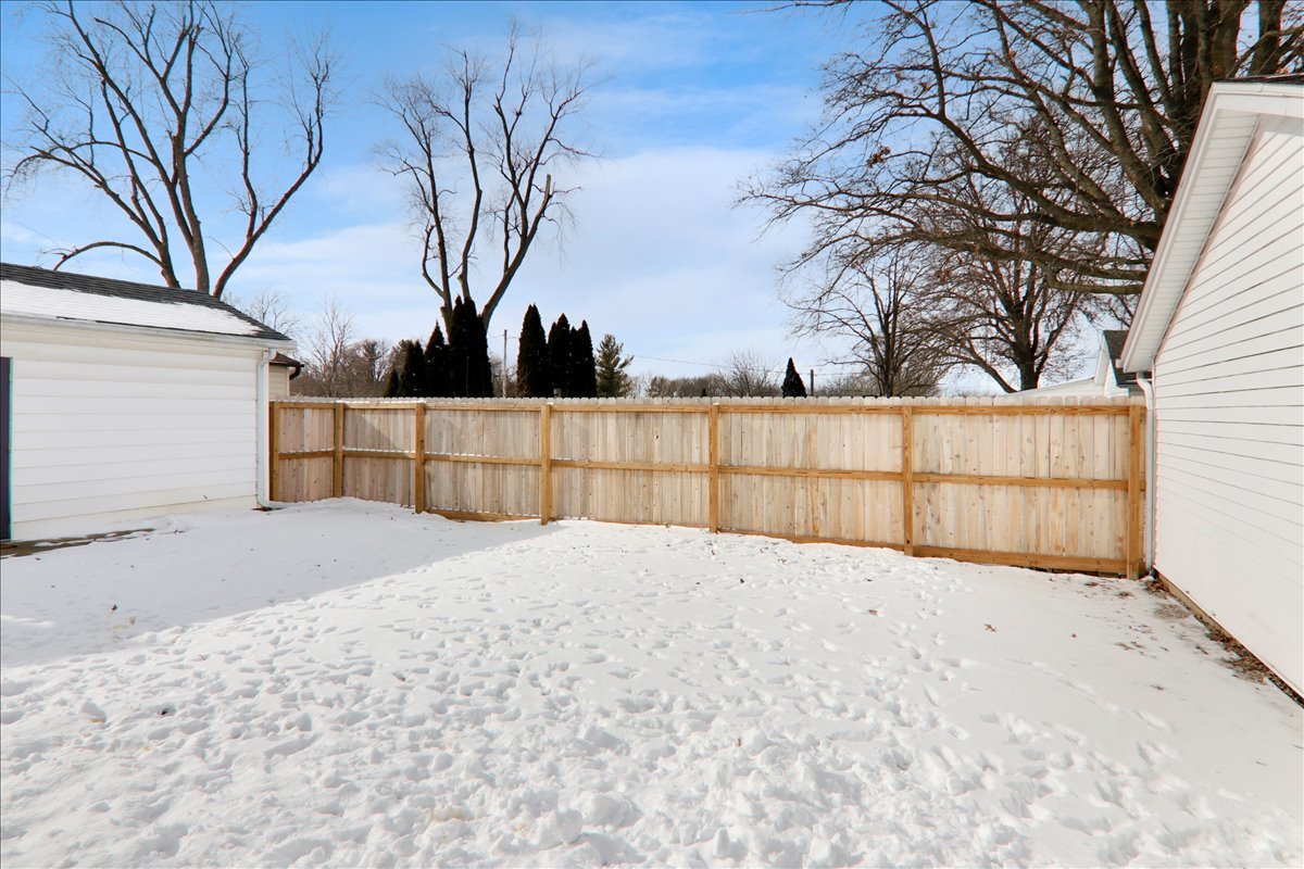 1310 N Livingston Street, Bloomington, IL 61701