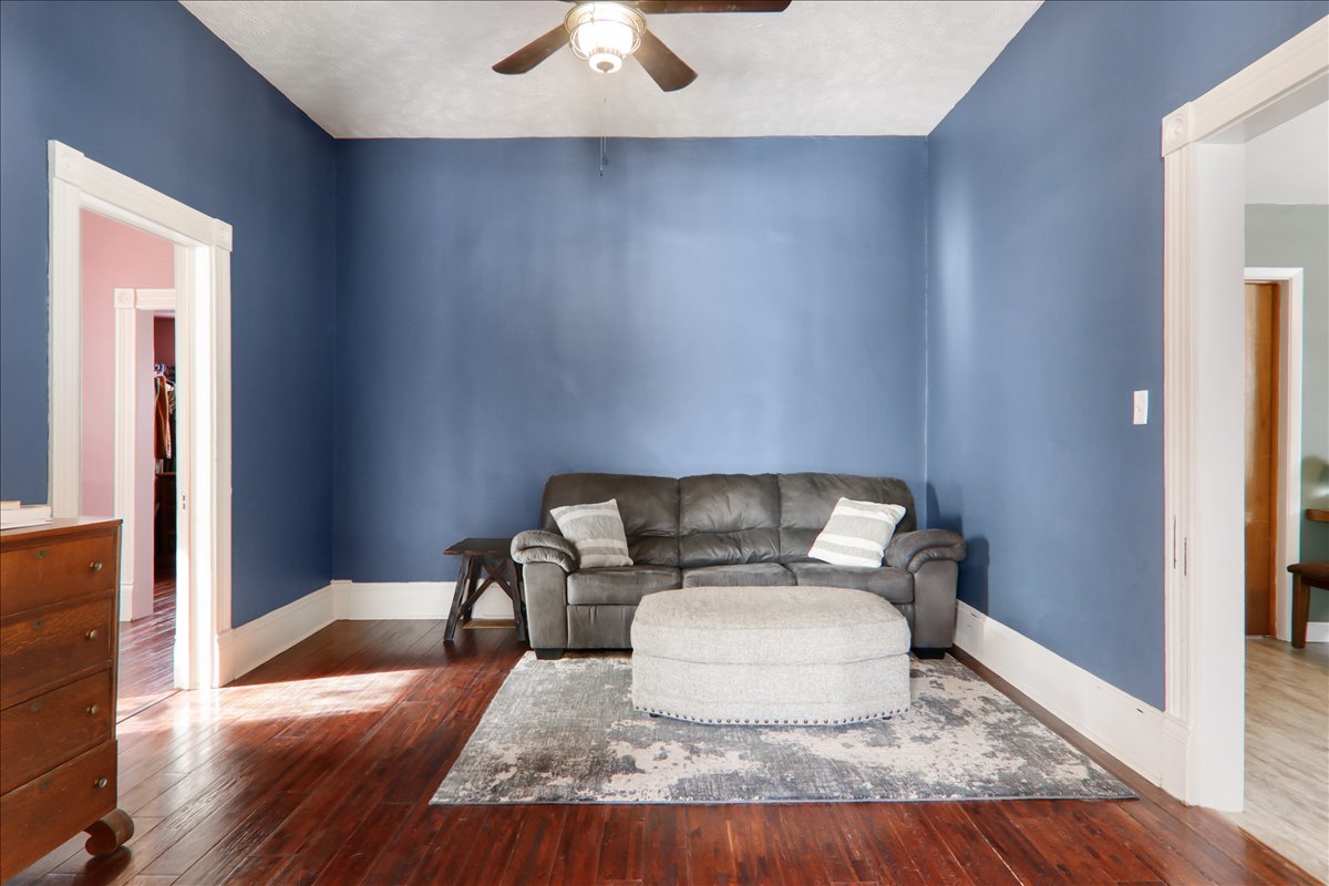 1310 N Livingston Street, Bloomington, IL 61701