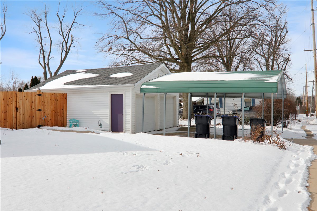 1310 N Livingston Street, Bloomington, IL 61701