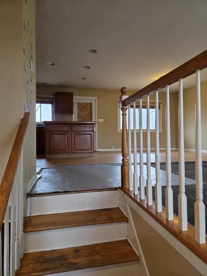 300 Hickory Avenue, Romeoville, IL 60446