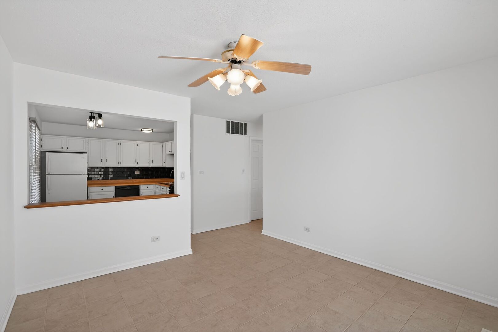 1345 Laurie Lane, Hanover Park, IL 60133