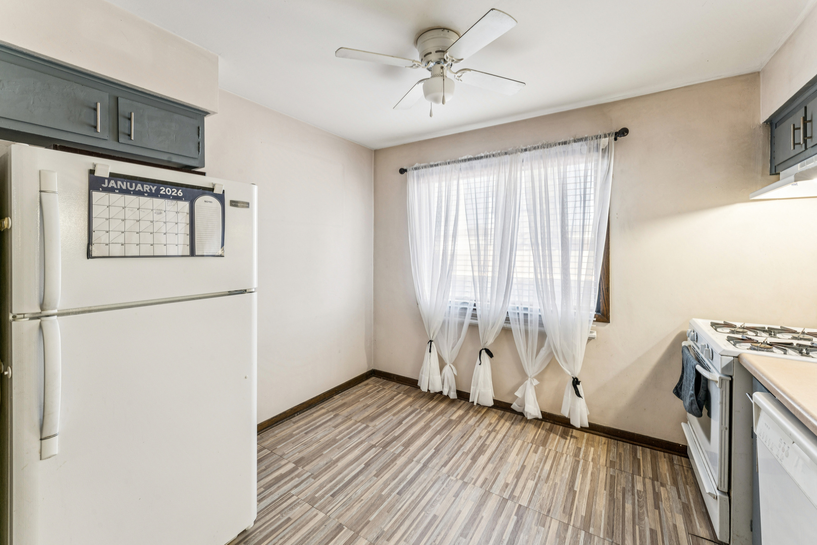 7632 W Lawrence Avenue #1B, Harwood Heights, IL 60706