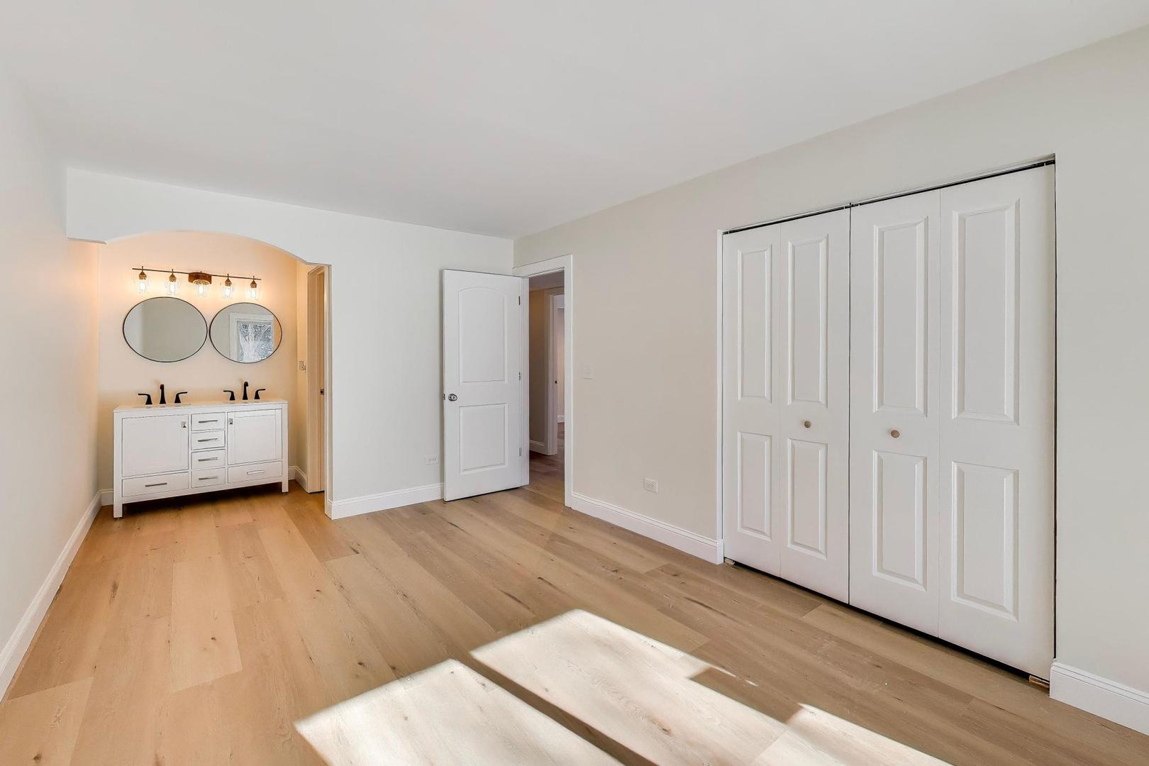 3345 Kirchoff Road #5C, Rolling Meadows, IL 60008