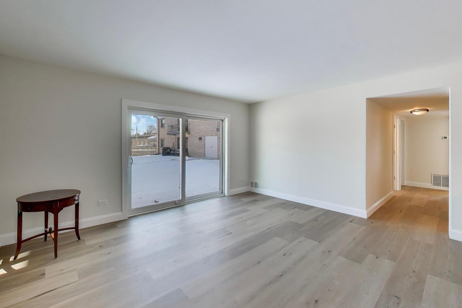 3345 Kirchoff Road #5C, Rolling Meadows, IL 60008