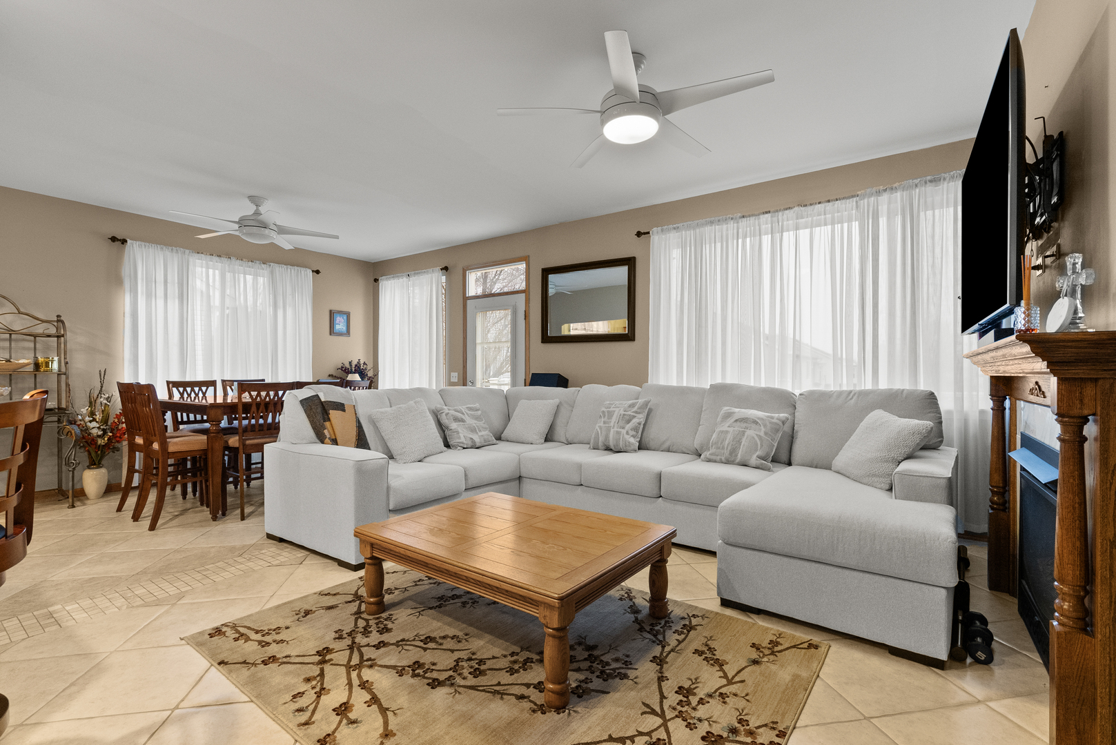 782 S Baldwin Lane, Romeoville, IL 60446