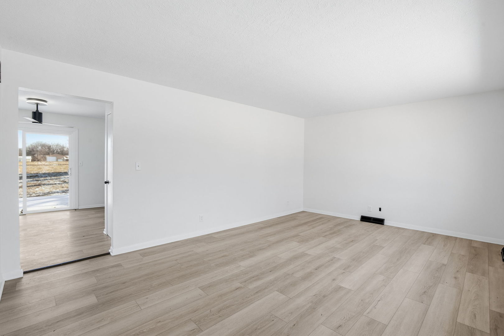 1237 Hilltop Drive, Milan, IL 61264