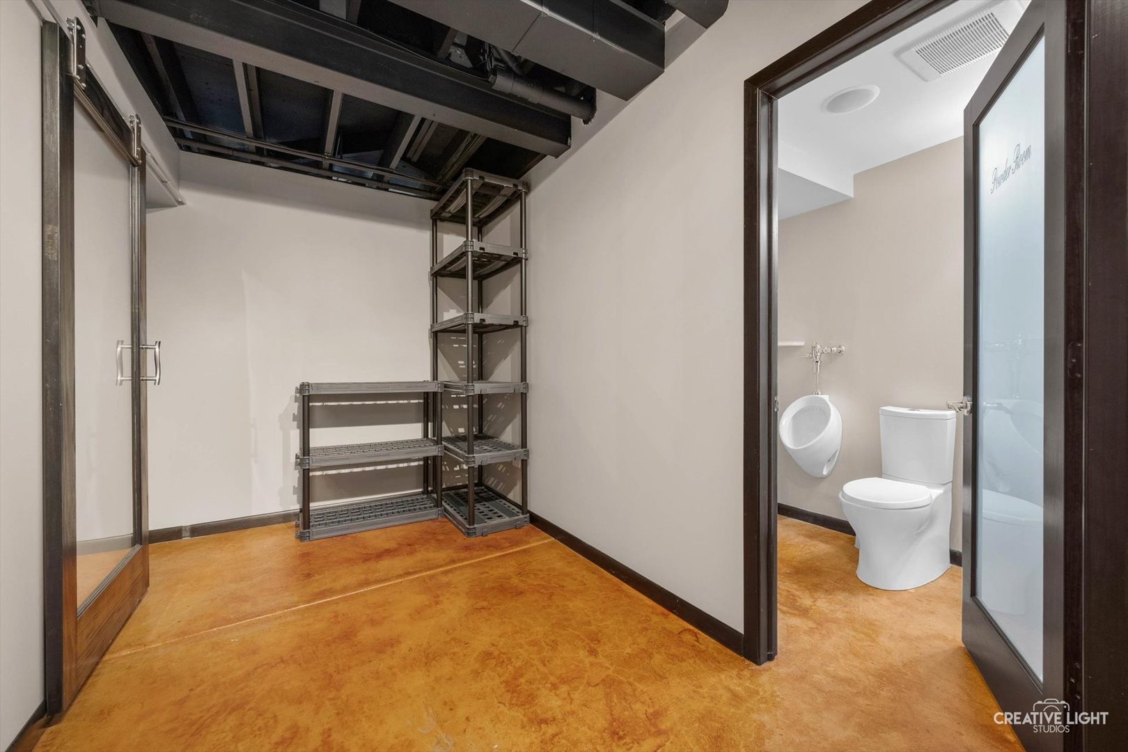 1600 HARRIS Drive, Aurora, IL 60502