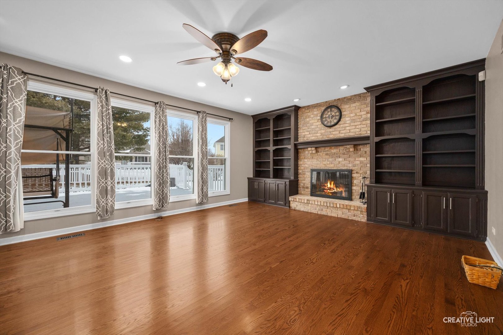 1600 HARRIS Drive, Aurora, IL 60502