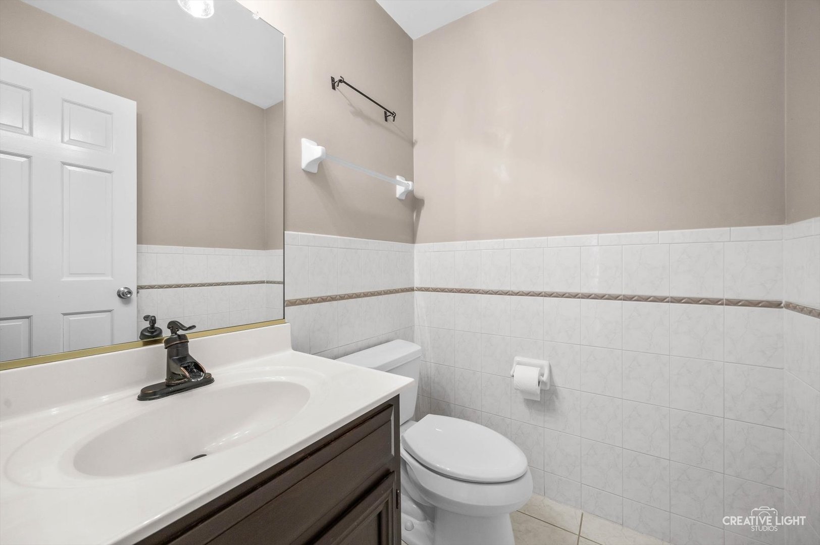 1600 HARRIS Drive, Aurora, IL 60502