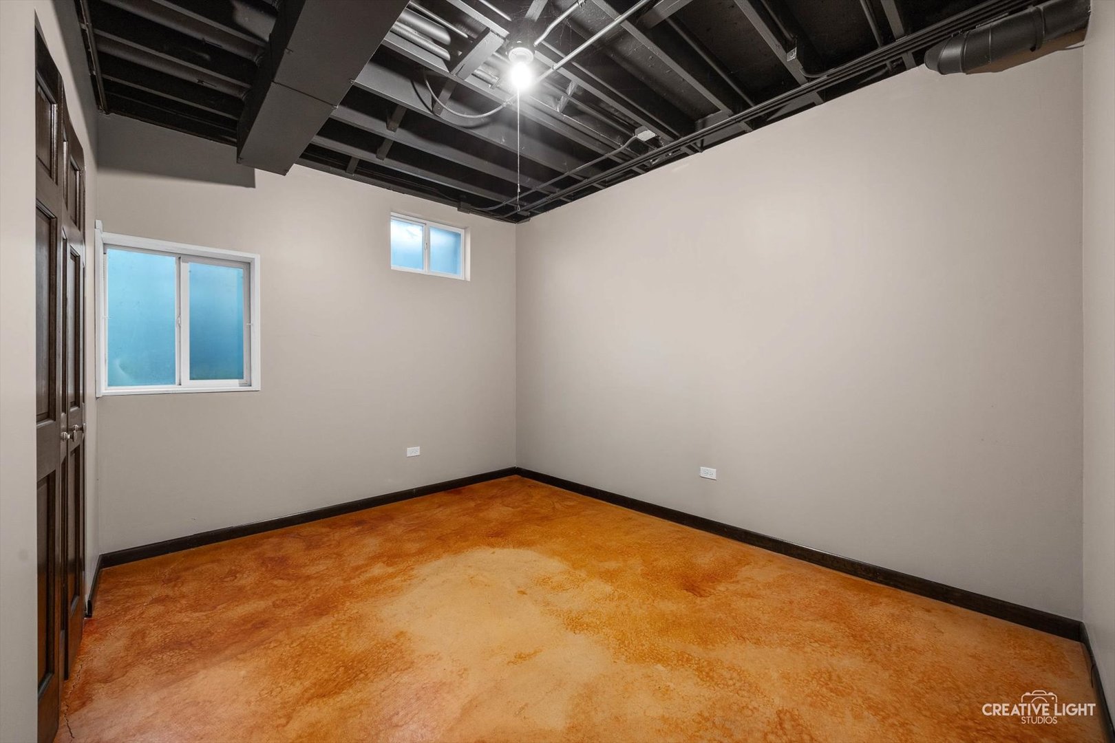 1600 HARRIS Drive, Aurora, IL 60502