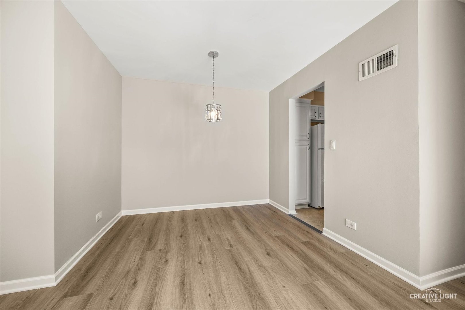 7323 Blackburn Avenue #203, Downers Grove, IL 60516