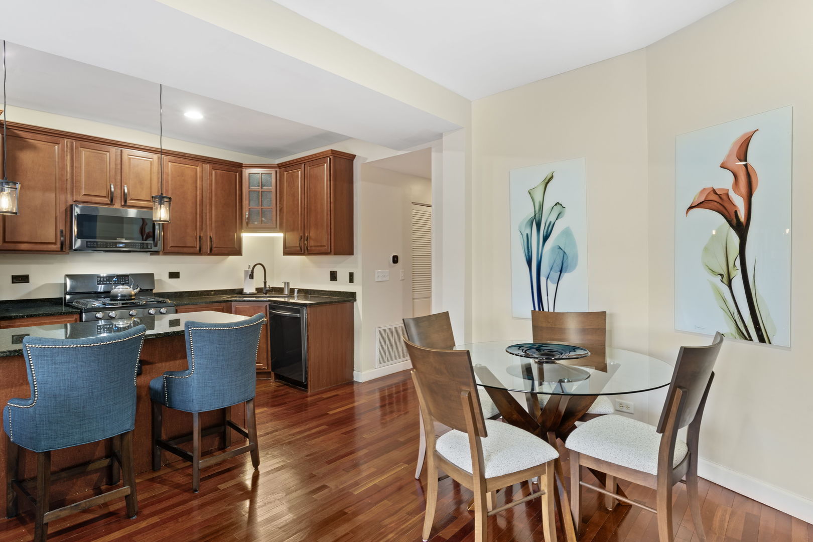 6547 S Ellis Avenue #2, Chicago, IL 60637