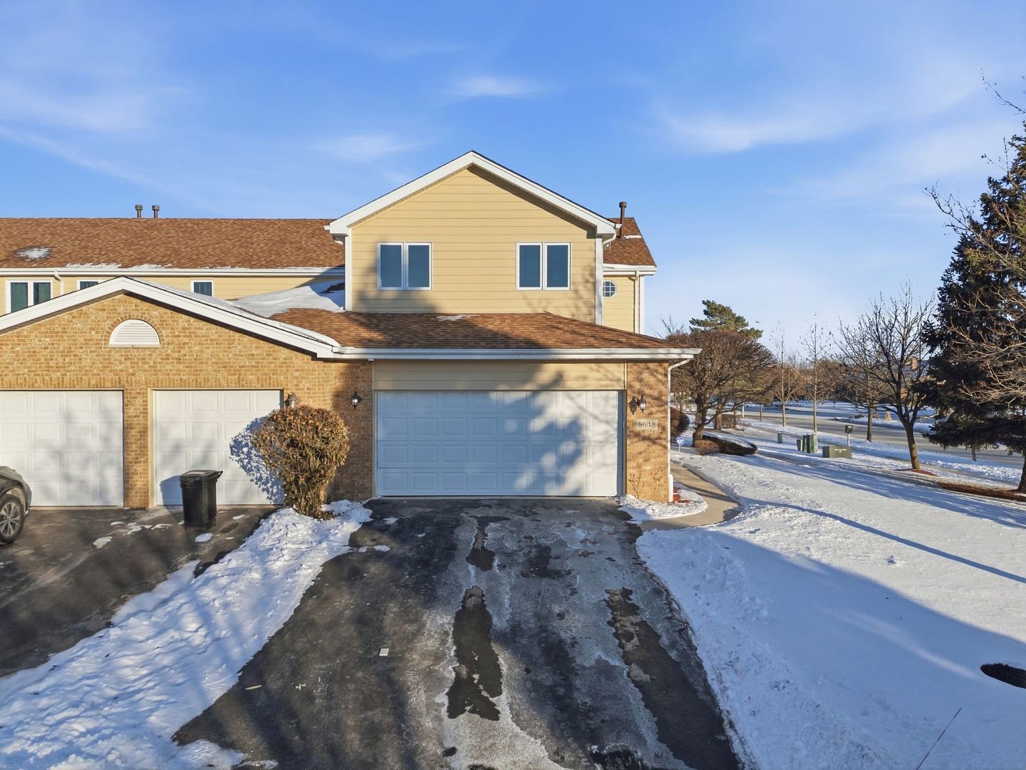 8648 Ballycastle Lane, Tinley Park, IL 60487