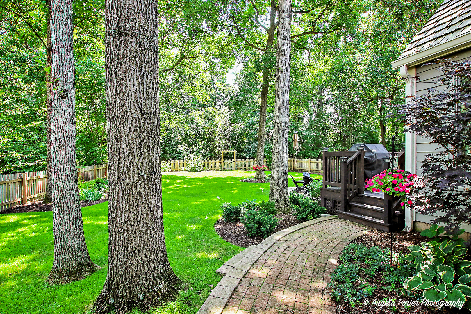 387 Long Hill Road, Gurnee, IL 60031